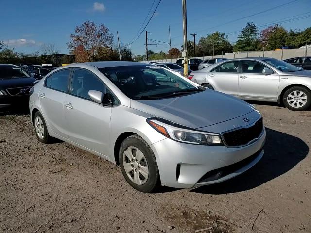 2017 Kia Forte Lx VIN: 3KPFK4A72HE041210 Lot: 82337385