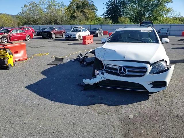 2019 Mercedes-Benz E 300 VIN: WDDZF4JB2KA518756 Lot: 82341005