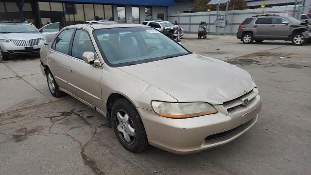 2000 Honda Accord Ex VIN: 1HGCG1656YA038034 Lot: 87463025