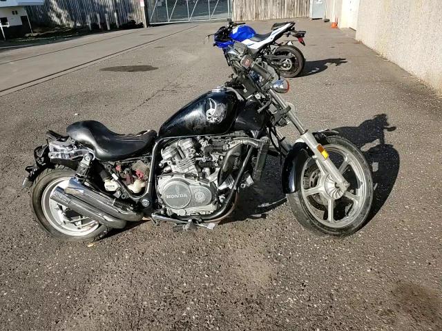 1987 Honda Vf700 C VIN: JH2RC2104HM300743 Lot: 84960575