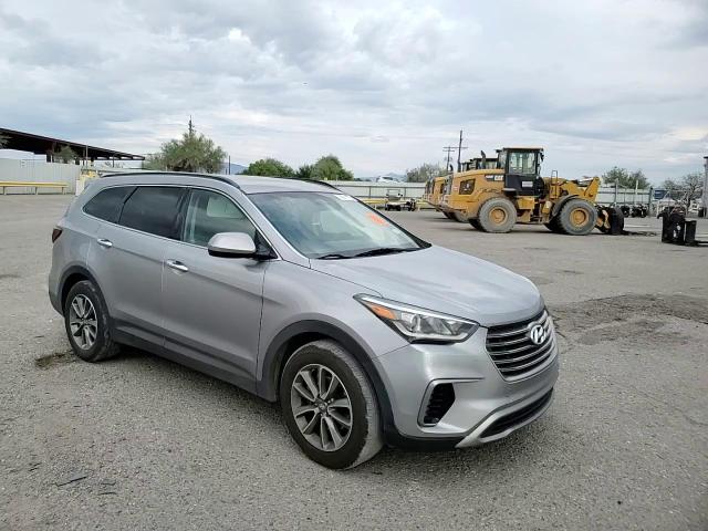 2017 Hyundai Santa Fe Se VIN: KM8SMDHF0HU227587 Lot: 86111125