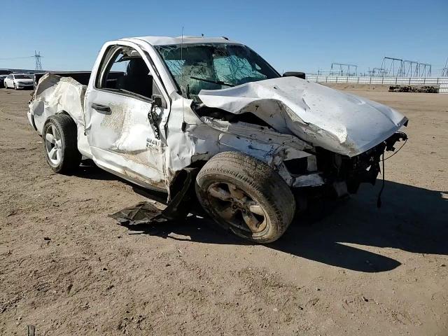2015 Ram 1500 St VIN: 3C6JR6AG3FG699175 Lot: 82192305