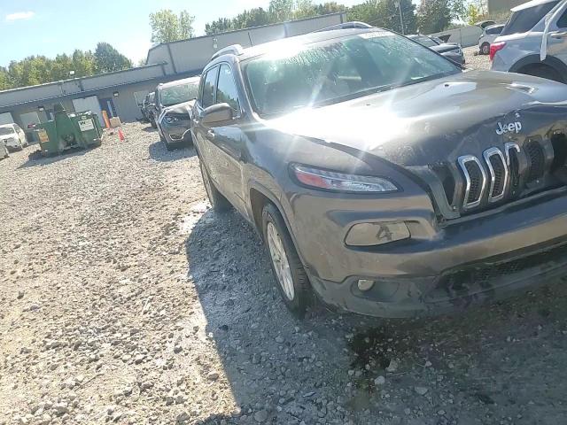 2016 Jeep Cherokee Latitude VIN: 1C4PJMCB2GW328110 Lot: 85312065