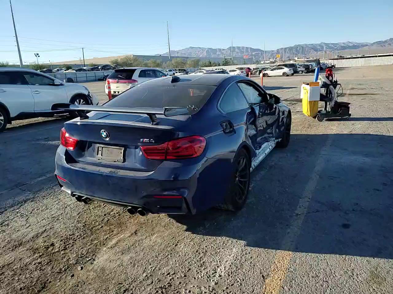 Фото: WBS4Y9C59JAC87772