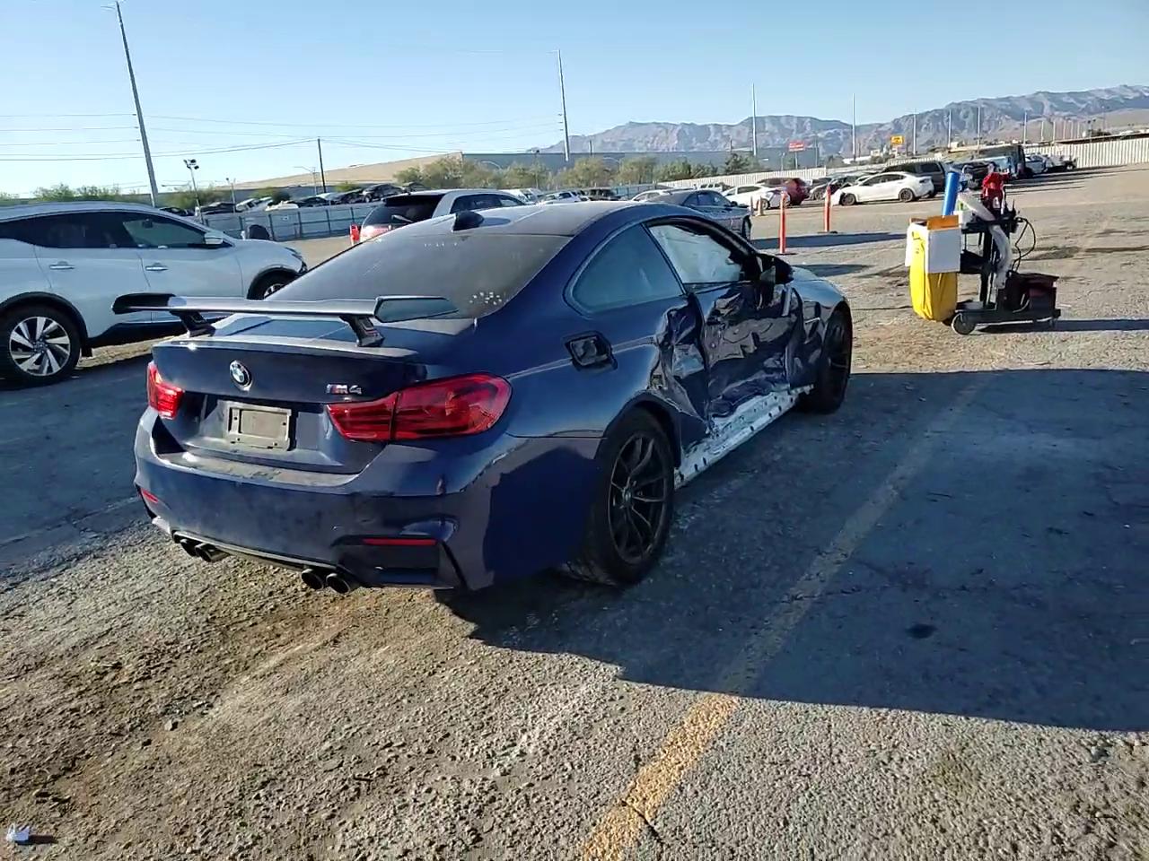 Фото: WBS4Y9C59JAC87772