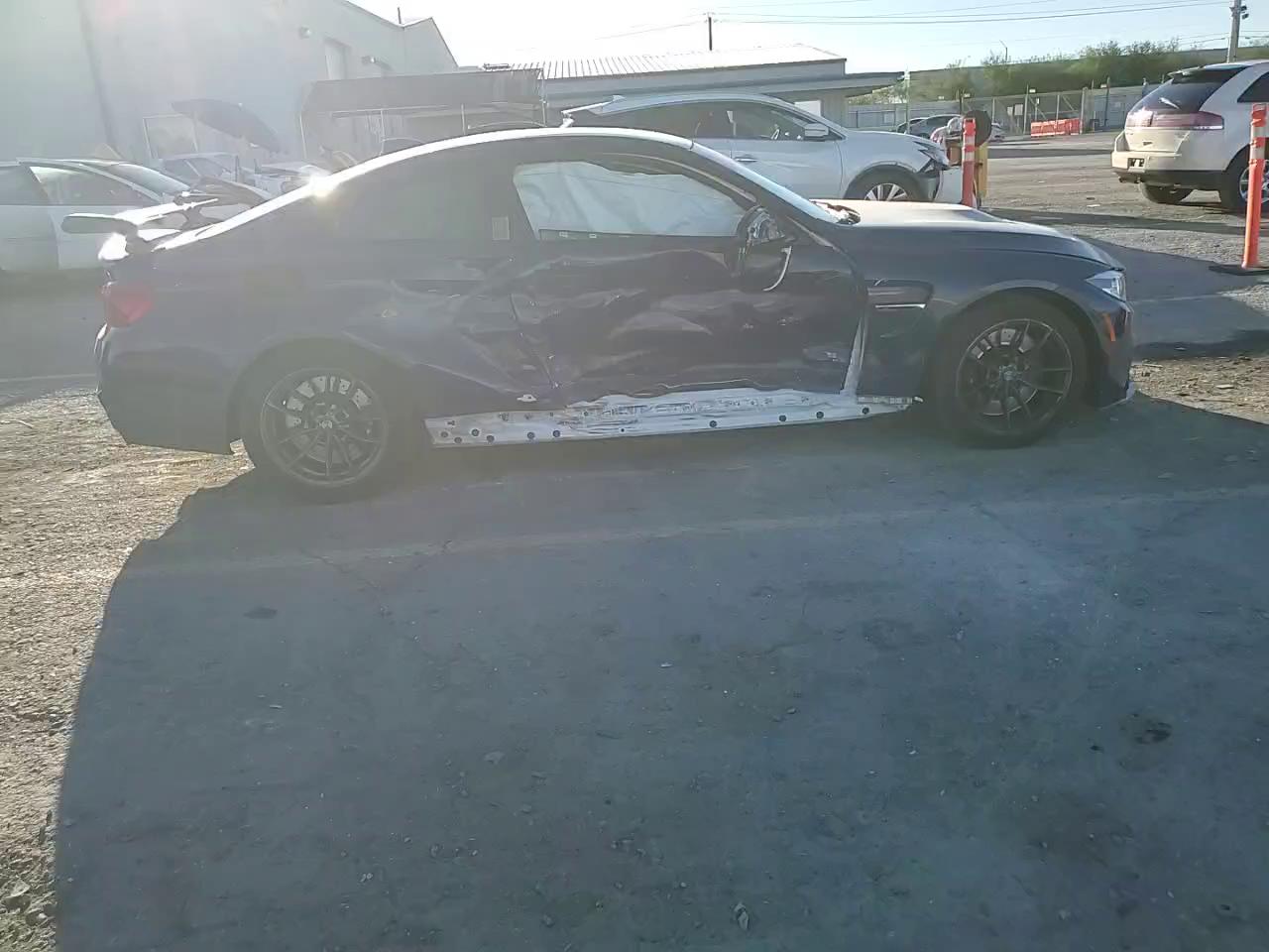 Фото: WBS4Y9C59JAC87772