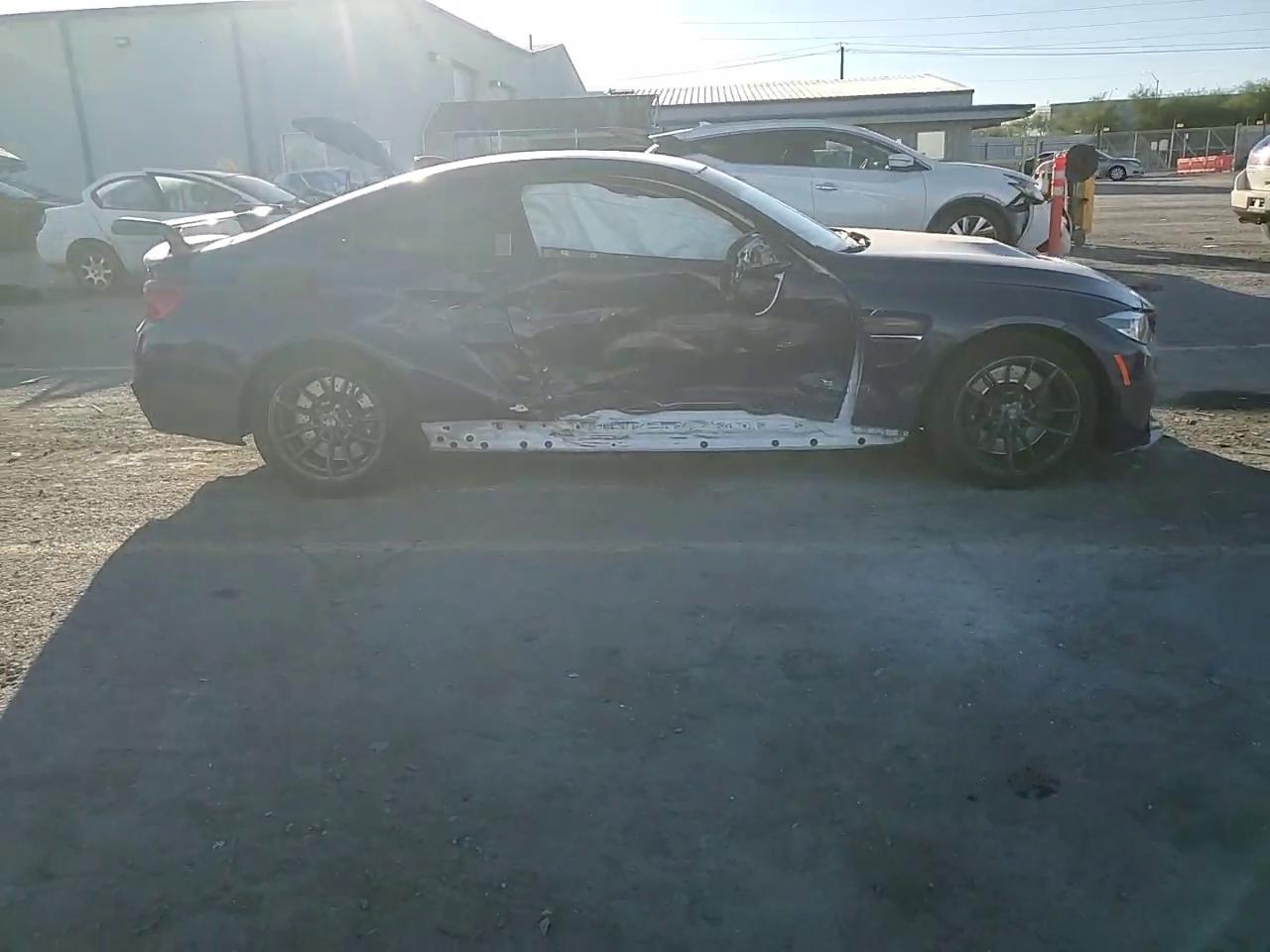 Фото: WBS4Y9C59JAC87772