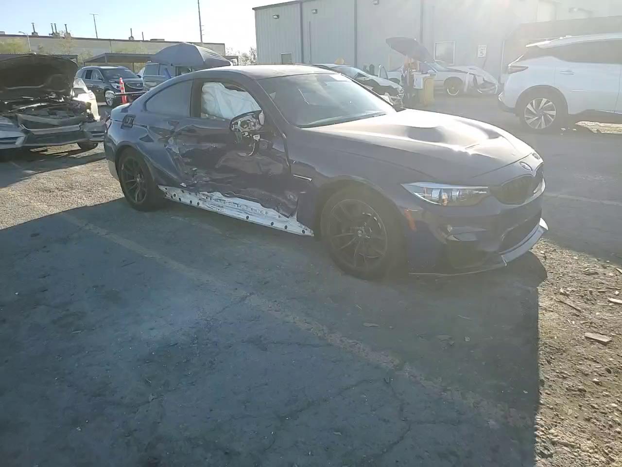 Фото: WBS4Y9C59JAC87772