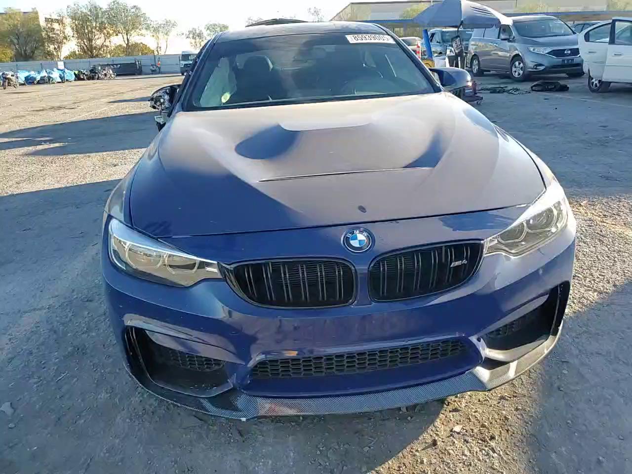 Фото: WBS4Y9C59JAC87772