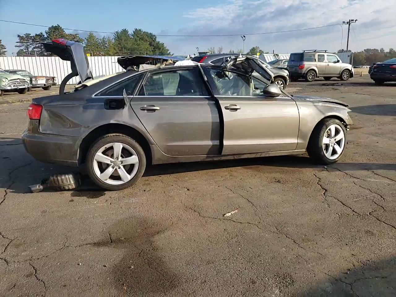 Фото: WAUBGAFC1CN023142