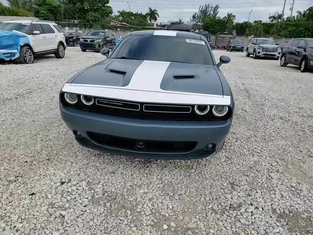 2018 Dodge Challenger Sxt VIN: 2C3CDZAG9JH258469 Lot: 90706895