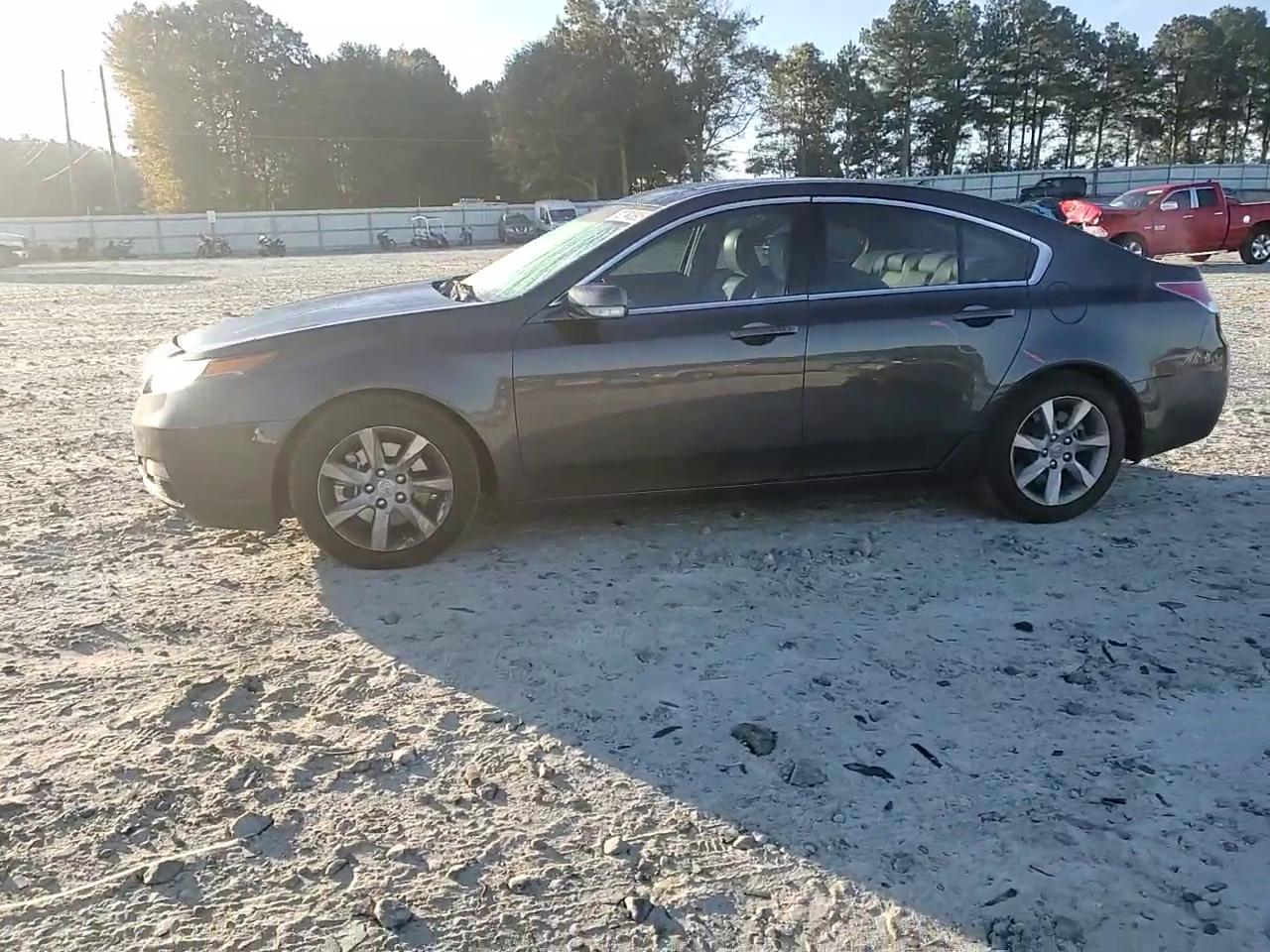 Фото: 19UUA8F54DA001699