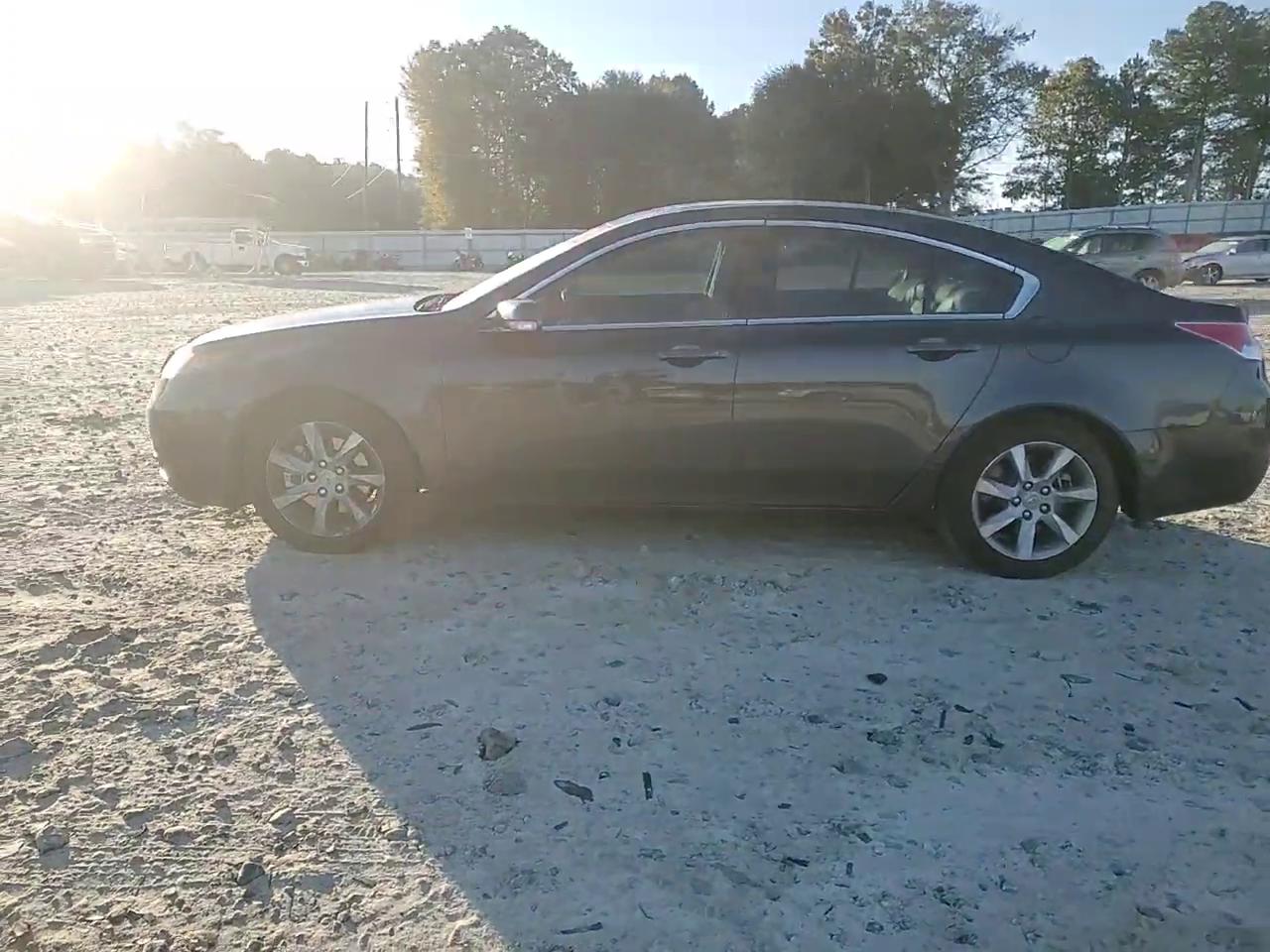 Фото: 19UUA8F54DA001699