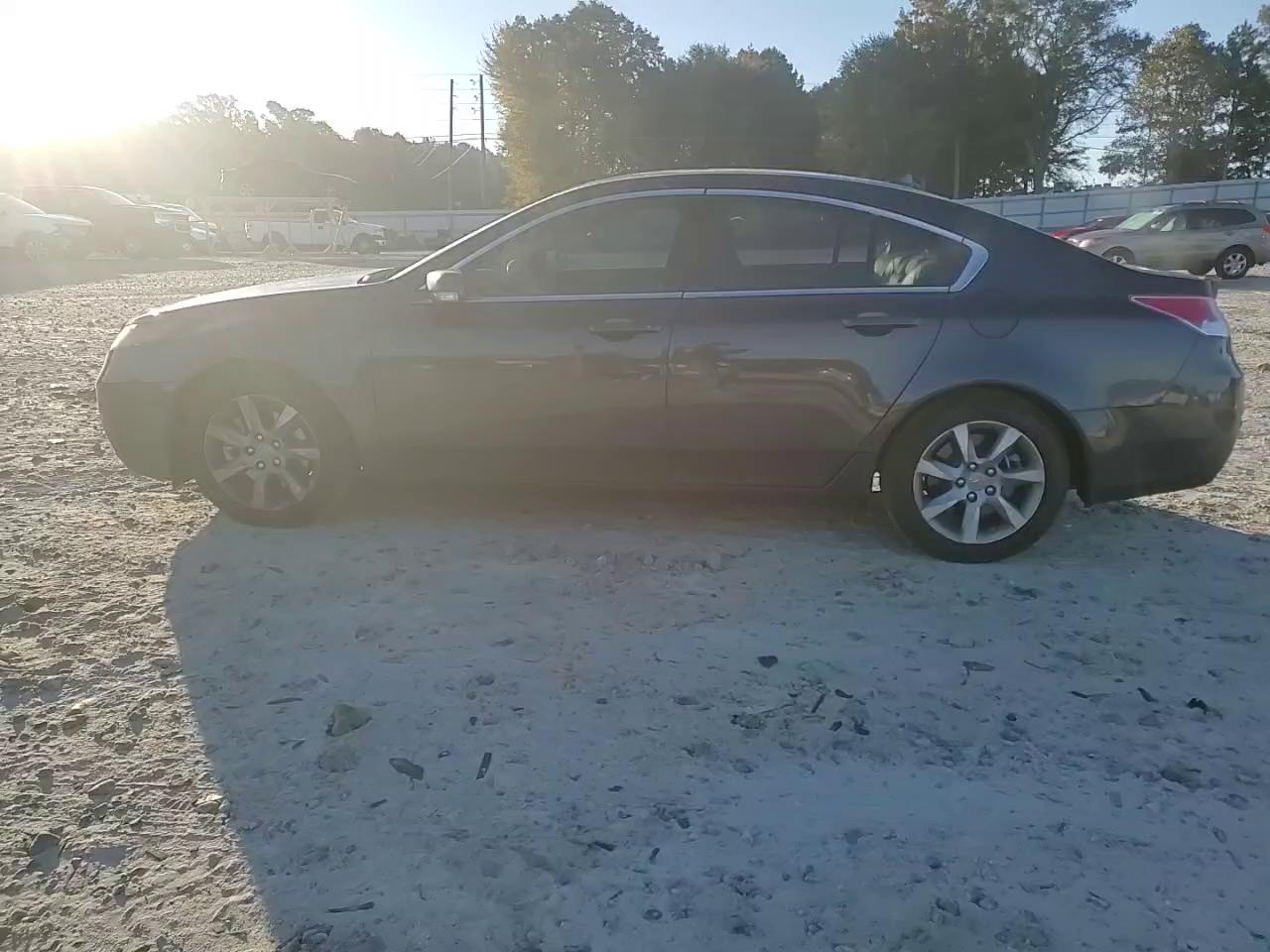 Фото: 19UUA8F54DA001699