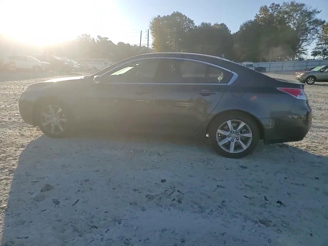 Фото: 19UUA8F54DA001699