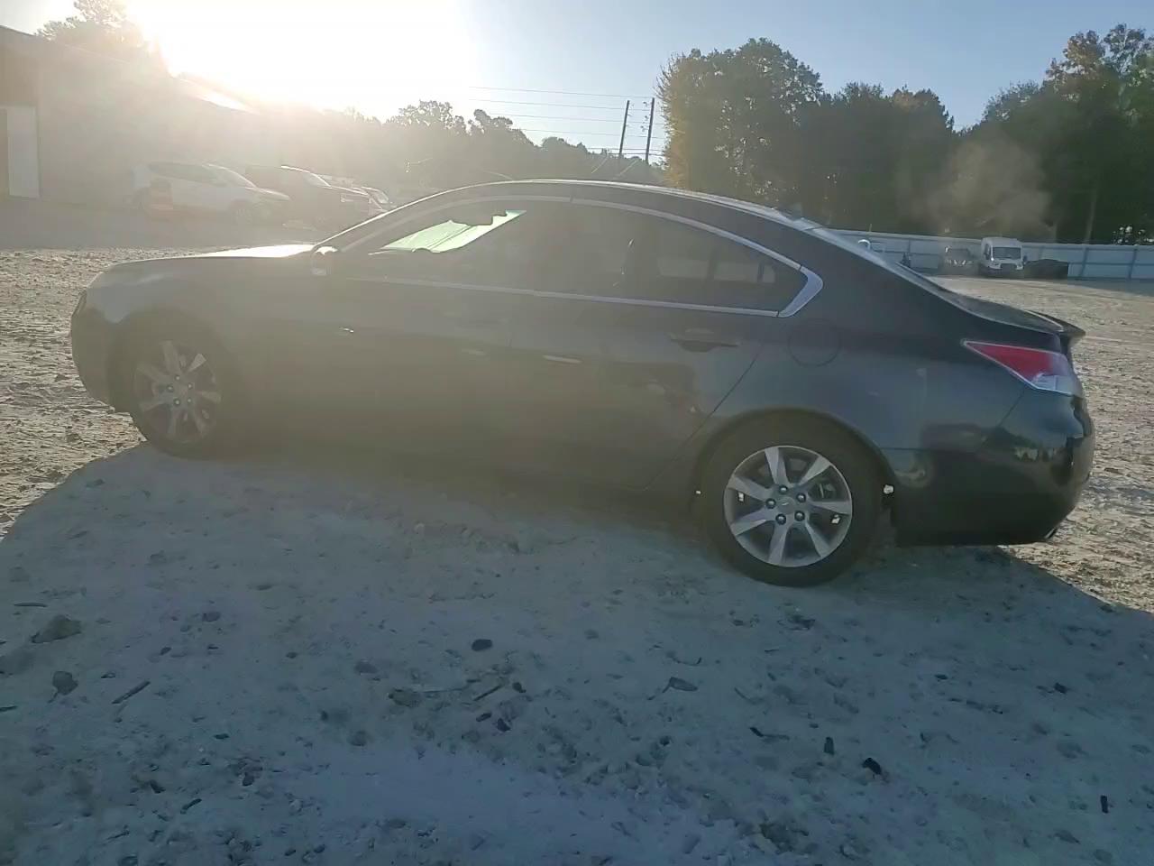 Фото: 19UUA8F54DA001699