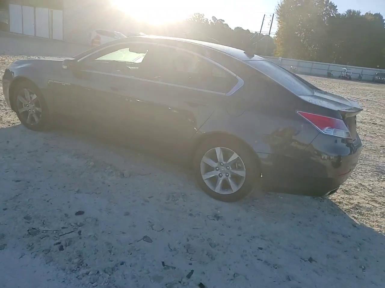 Фото: 19UUA8F54DA001699