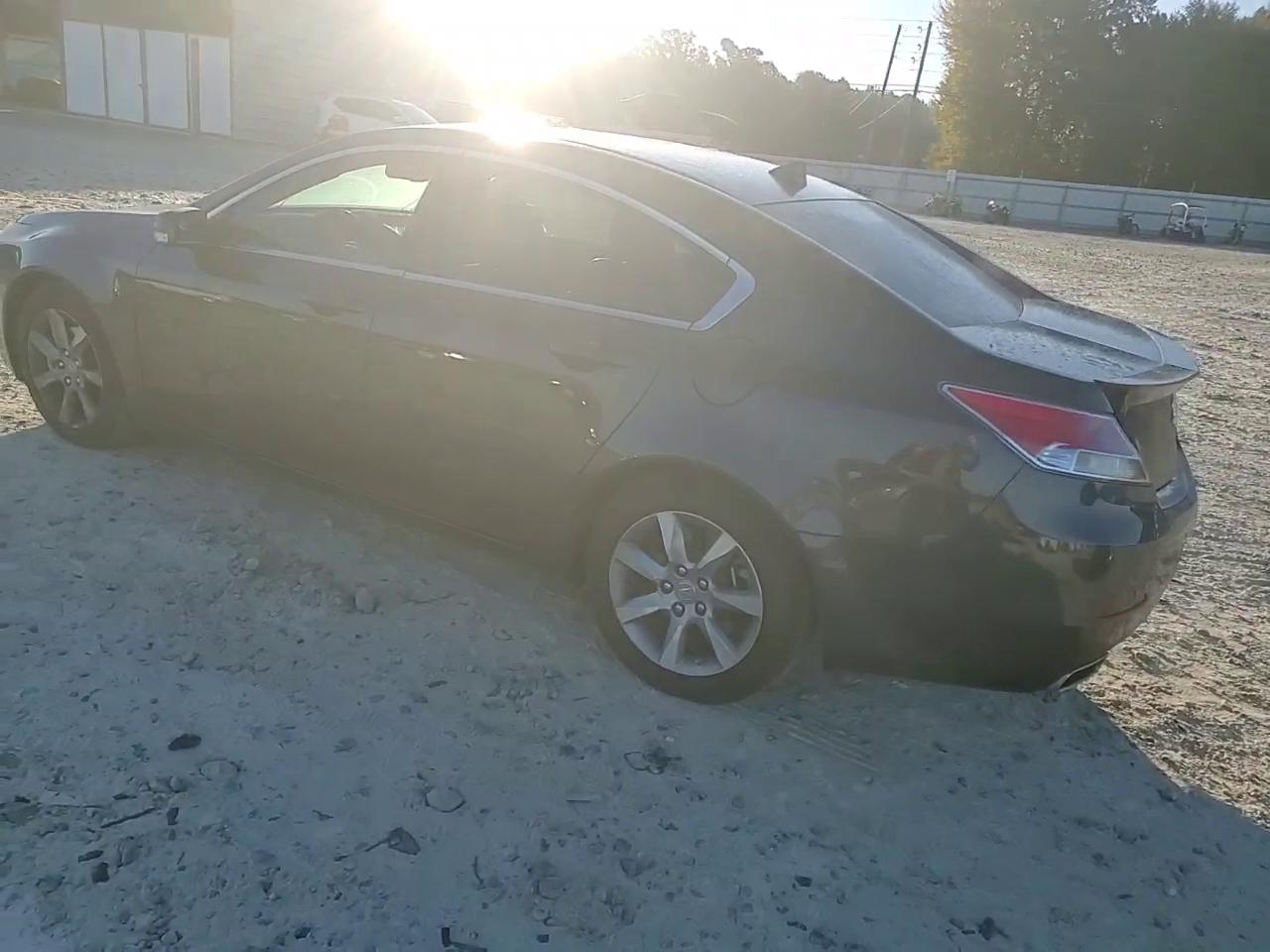 Фото: 19UUA8F54DA001699