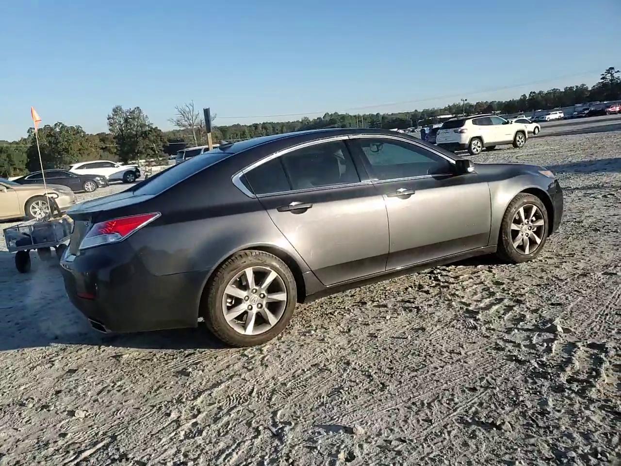 Фото: 19UUA8F54DA001699