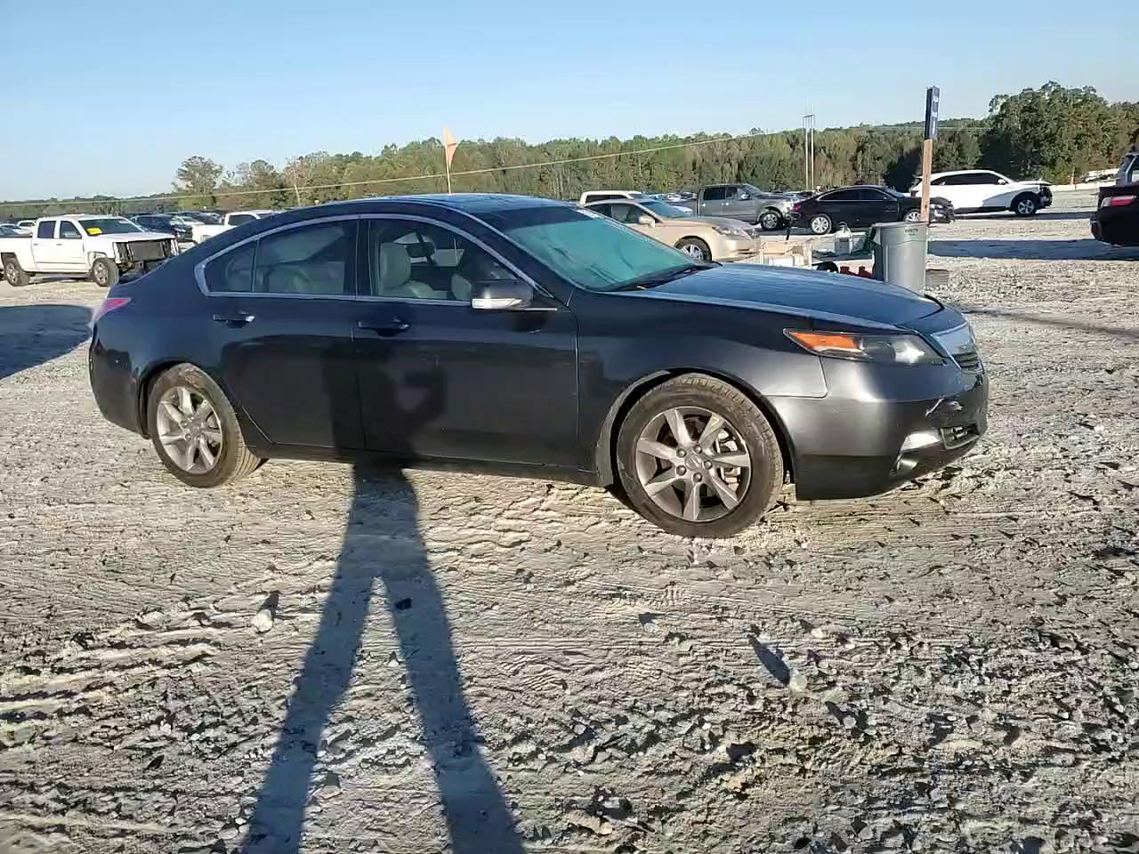 Фото: 19UUA8F54DA001699