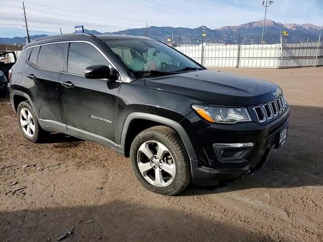 2018 Jeep Compass Latitude VIN: 3C4NJDBB9JT161105 Lot: 90521075