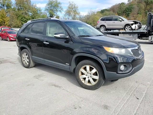 2011 Kia Sorento Base VIN: 5XYKTDA1XBG047242 Lot: 82425125