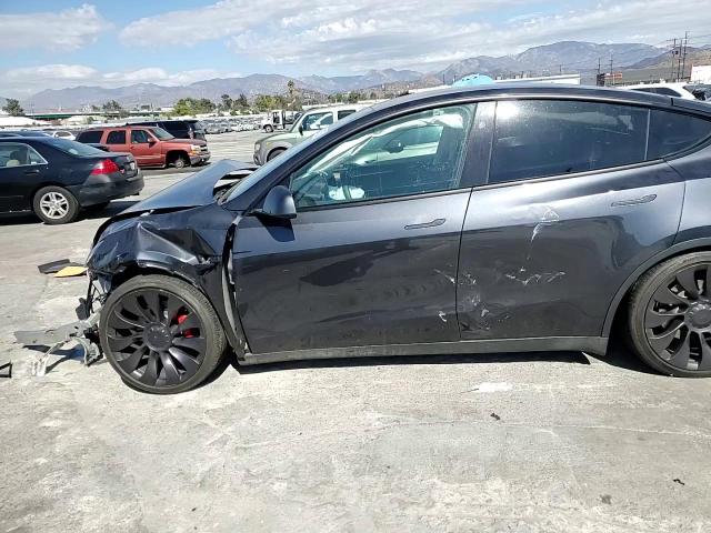2024 Tesla Model Y VIN: 7SAYGDEFXRF127181 Lot: 86166135