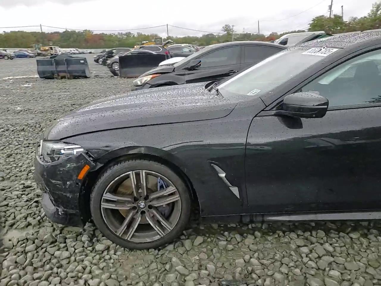 Фото: WBAGV4C07RCN68743