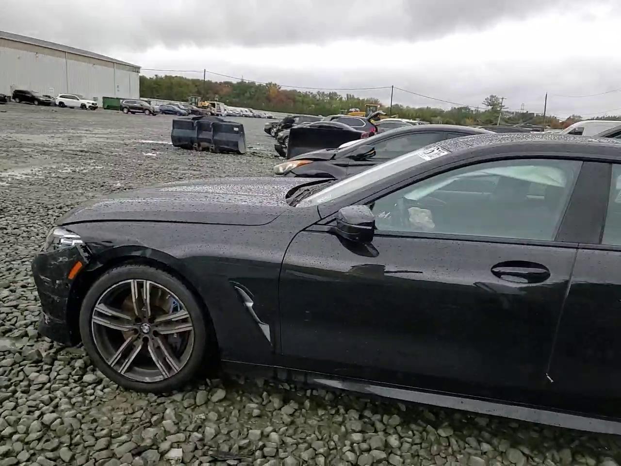 Фото: WBAGV4C07RCN68743