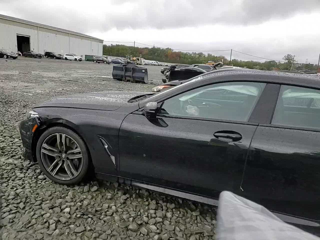 Фото: WBAGV4C07RCN68743