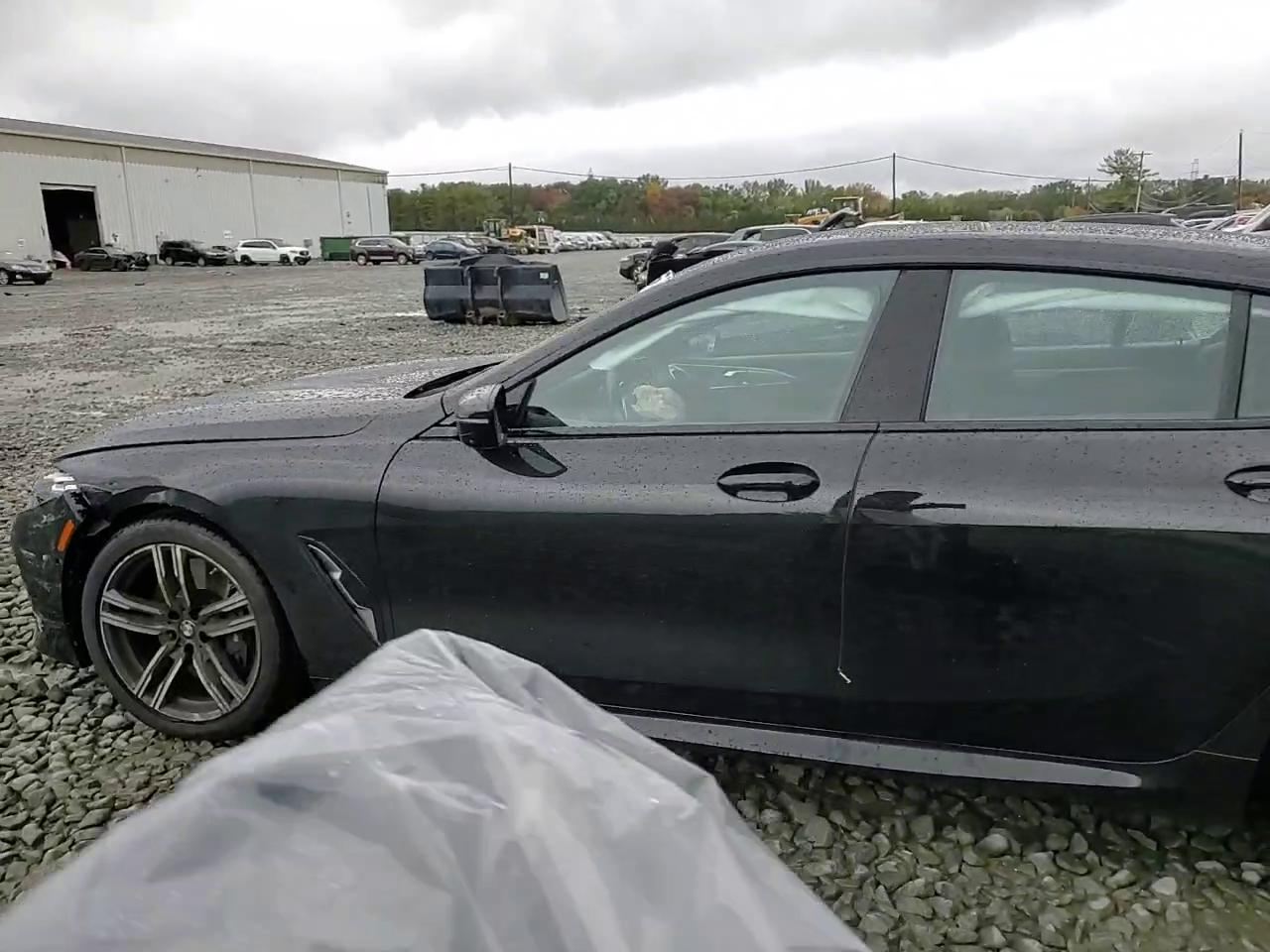 Фото: WBAGV4C07RCN68743