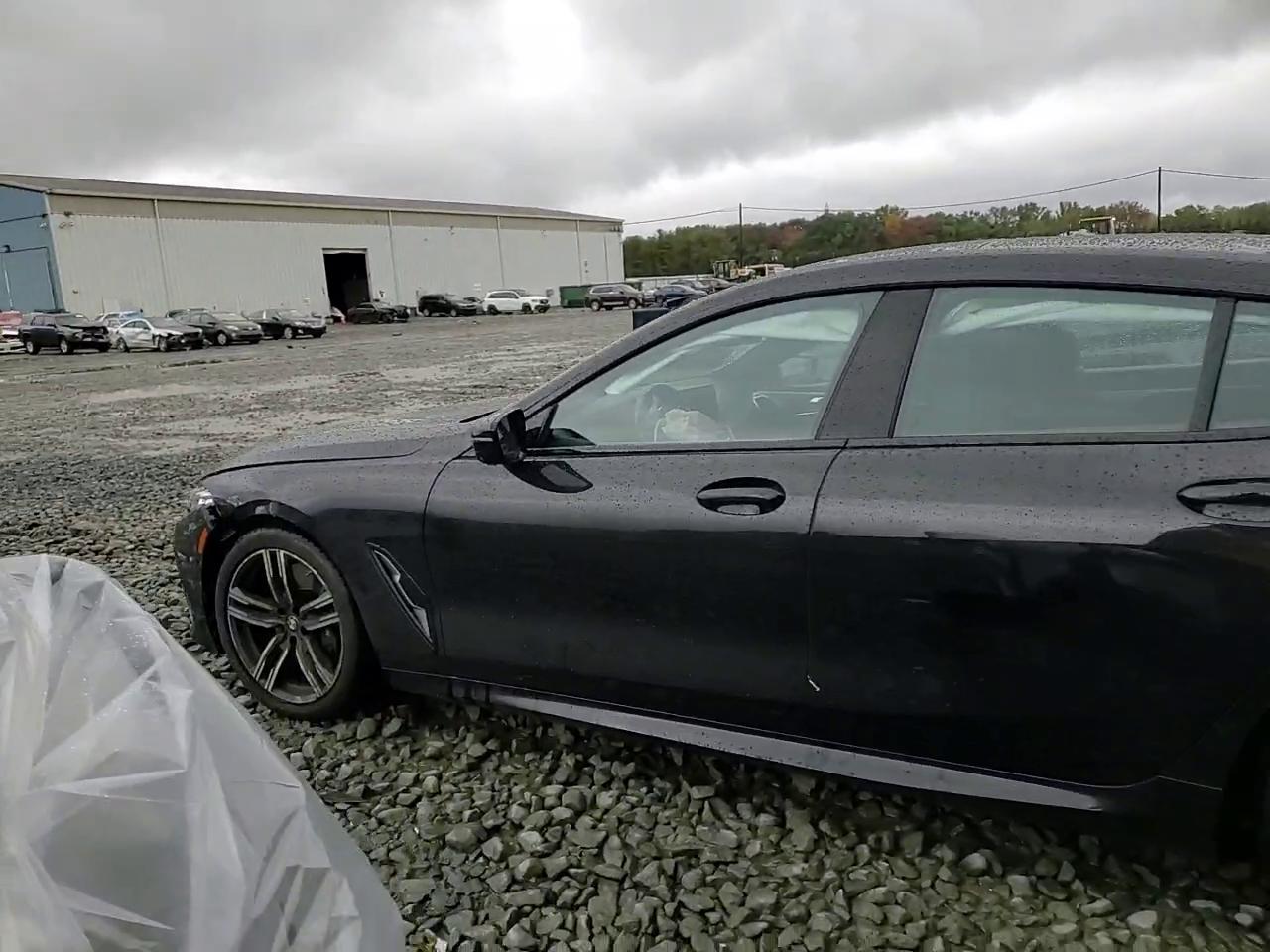 Фото: WBAGV4C07RCN68743