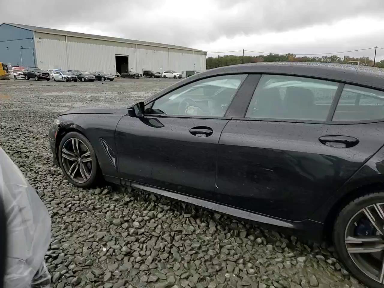 Фото: WBAGV4C07RCN68743