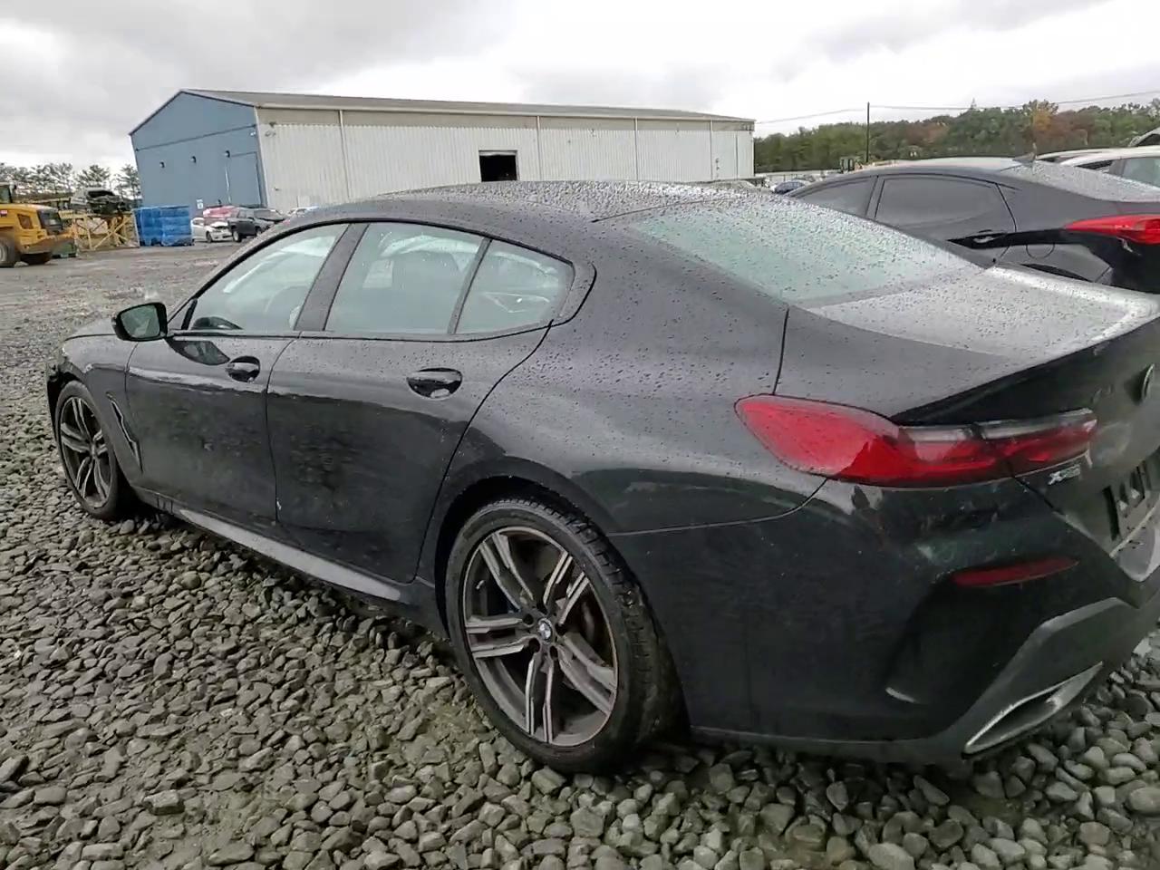 Фото: WBAGV4C07RCN68743