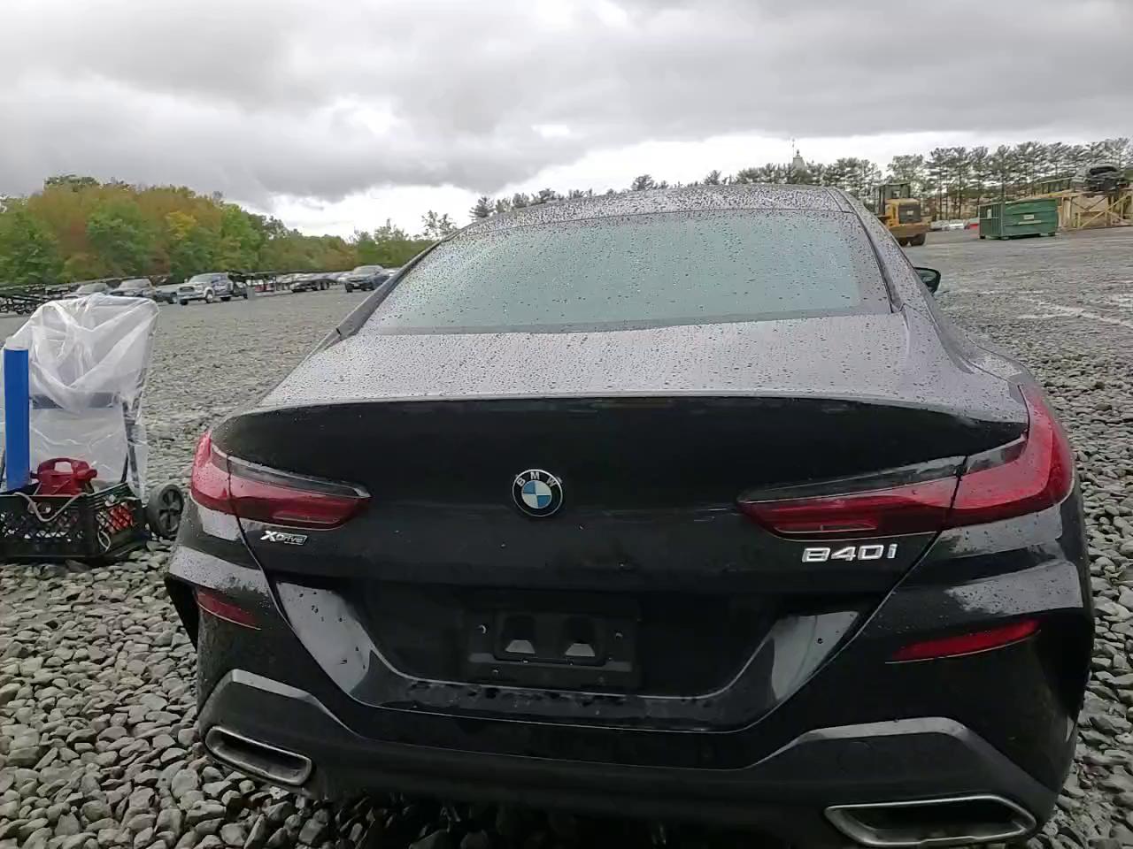 Фото: WBAGV4C07RCN68743