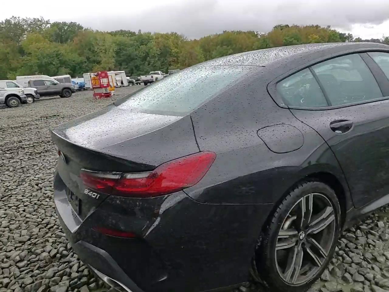 Фото: WBAGV4C07RCN68743