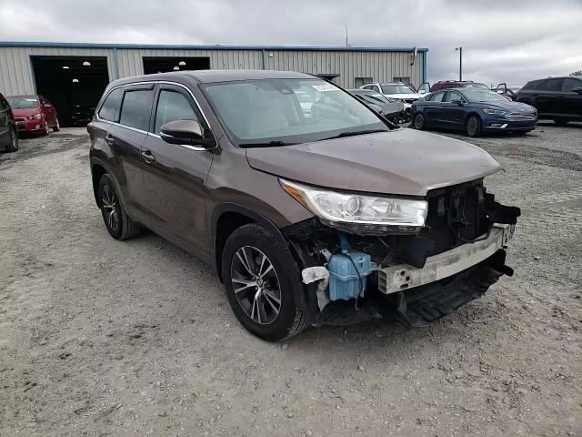 2017 Toyota Highlander Le VIN: 5TDBZRFH0HS446948 Lot: 82451485