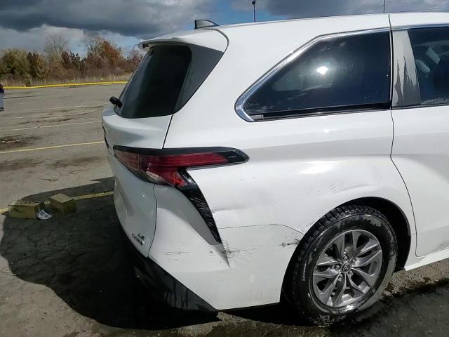 2022 Toyota Sienna Le VIN: 5TDKRKEC1NS111366 Lot: 89430885