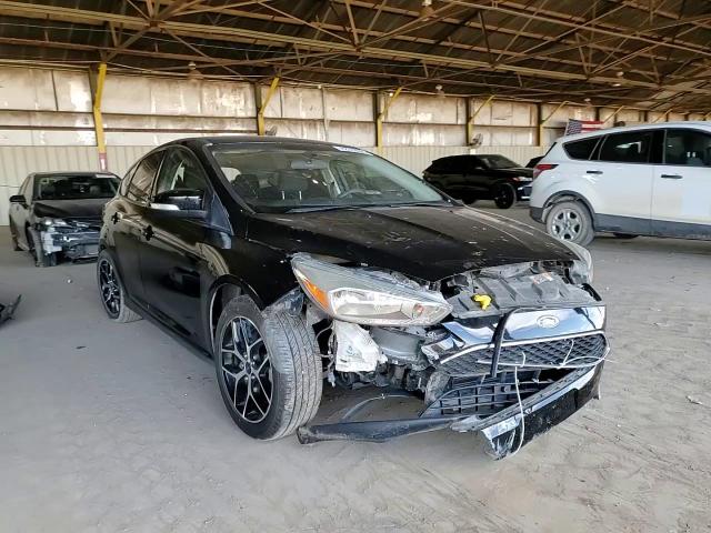 2016 Ford Focus Se VIN: 1FADP3K21GL395754 Lot: 82310645