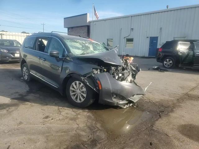 2018 Chrysler Pacifica Touring L VIN: 2C4RC1BG8JR277114 Lot: 87278165