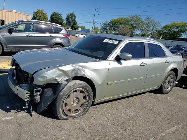 2005 Chrysler 300 Touring VIN: 2C3JA53G35H131308 Lot: 82442805