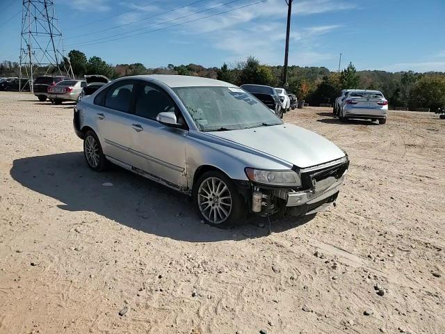 2011 Volvo S40 T5 VIN: YV1672MS0B2546070 Lot: 82730305