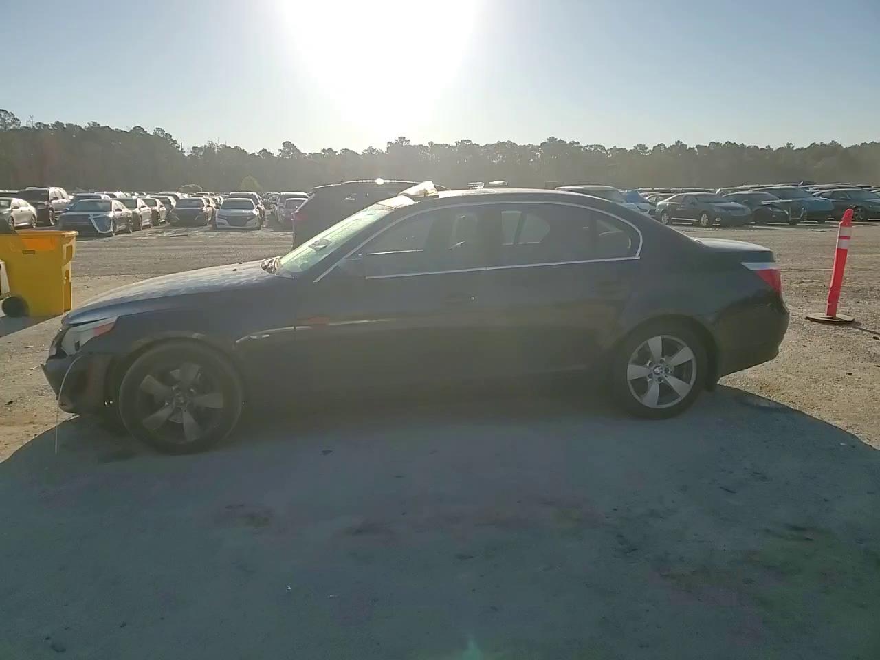 Фото: WBANE73547CM49954