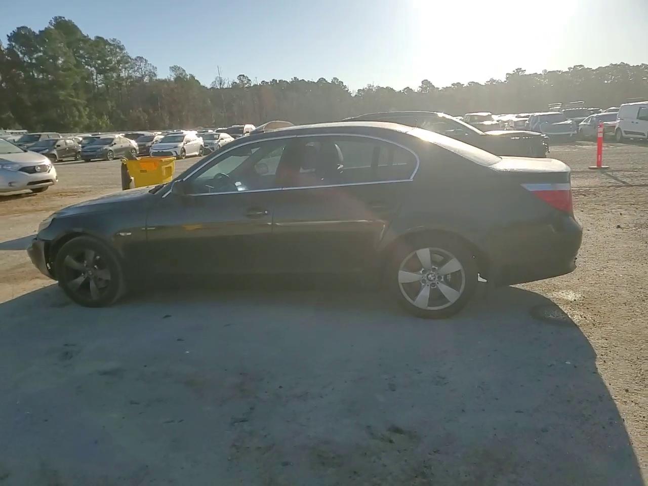 Фото: WBANE73547CM49954