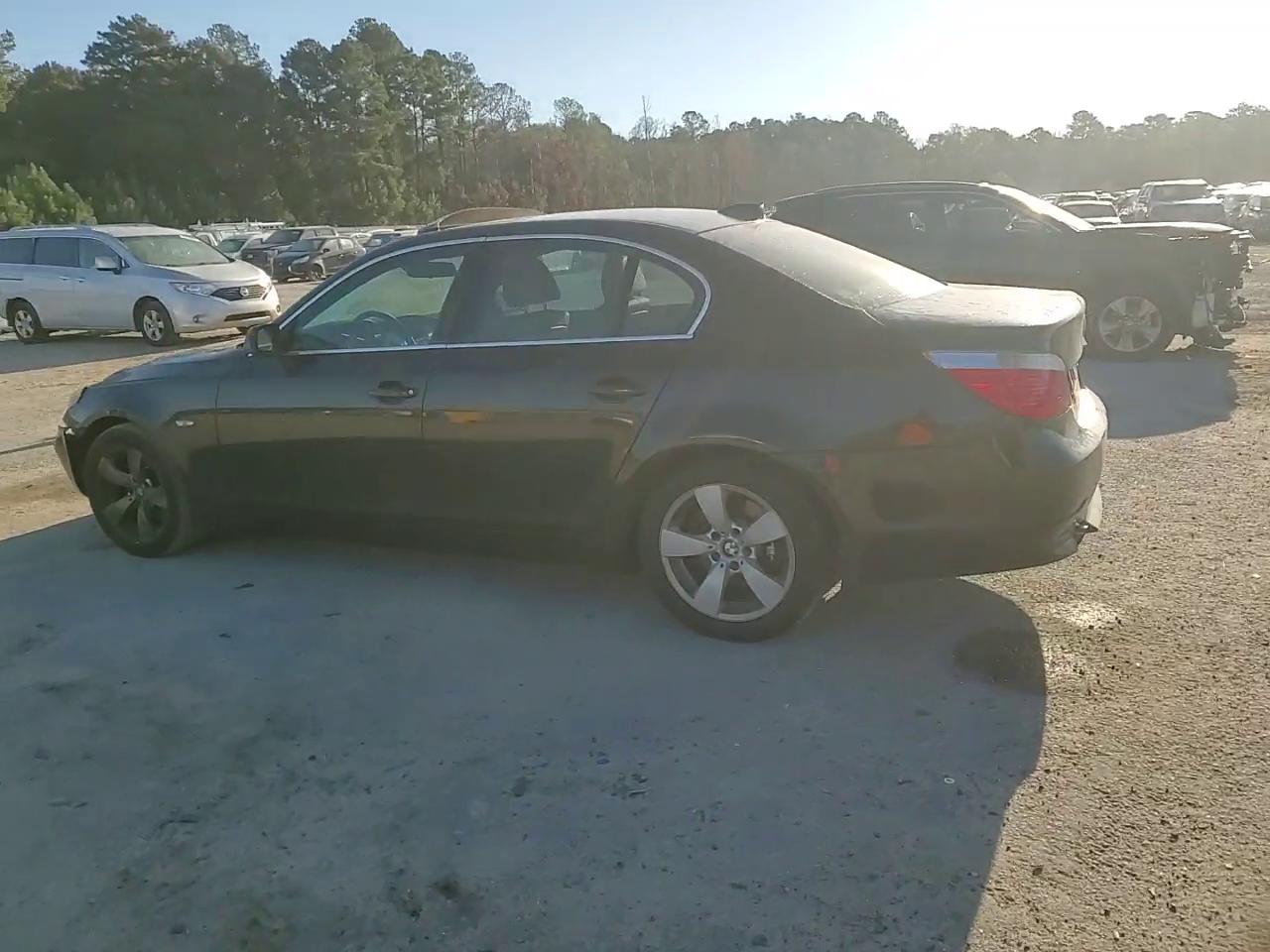 Фото: WBANE73547CM49954