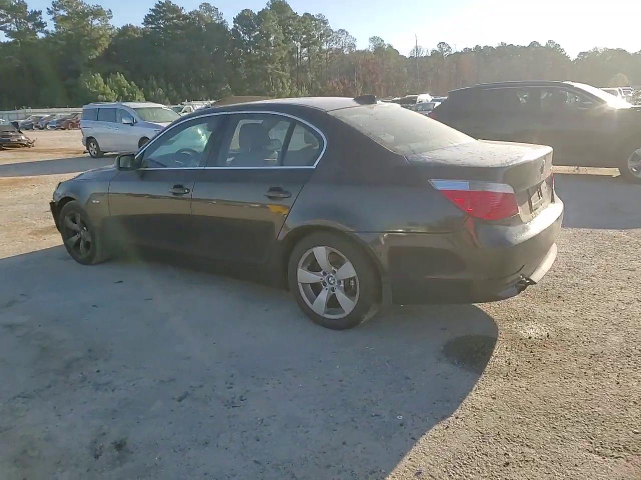 Фото: WBANE73547CM49954