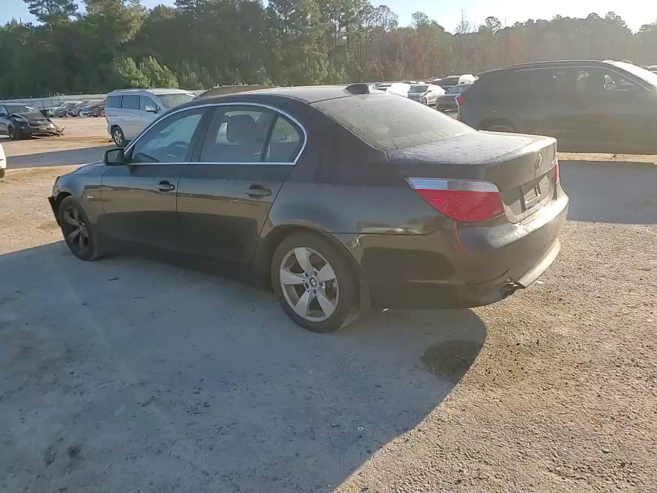 Фото: WBANE73547CM49954