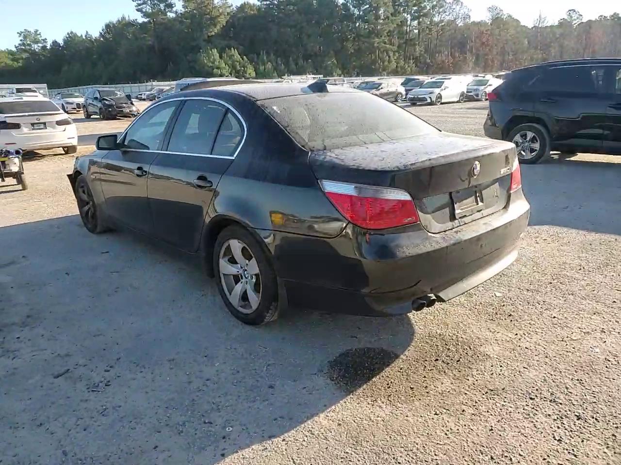 Фото: WBANE73547CM49954