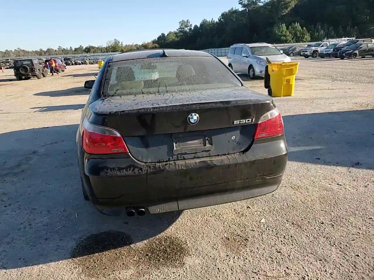 Фото: WBANE73547CM49954