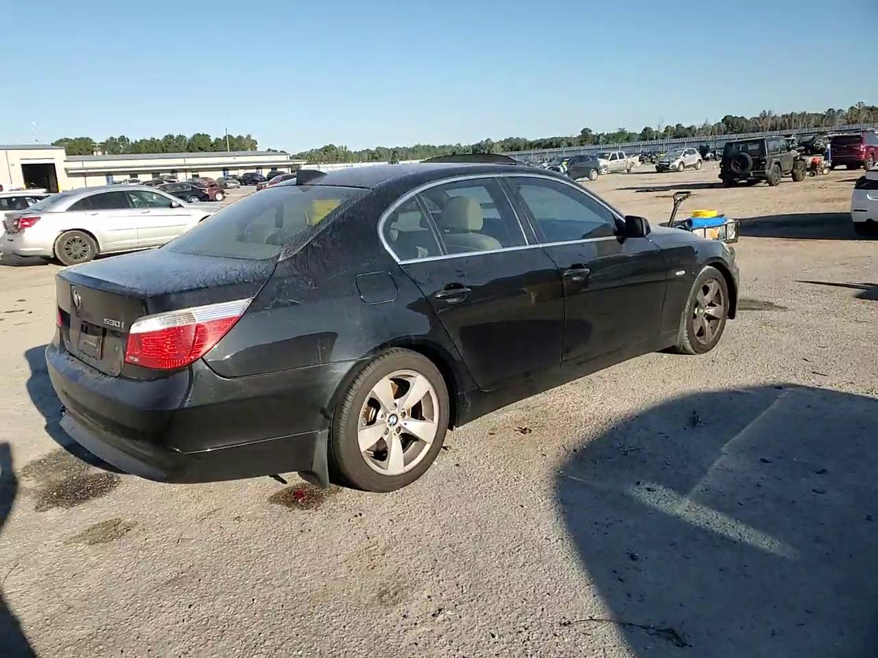 Фото: WBANE73547CM49954